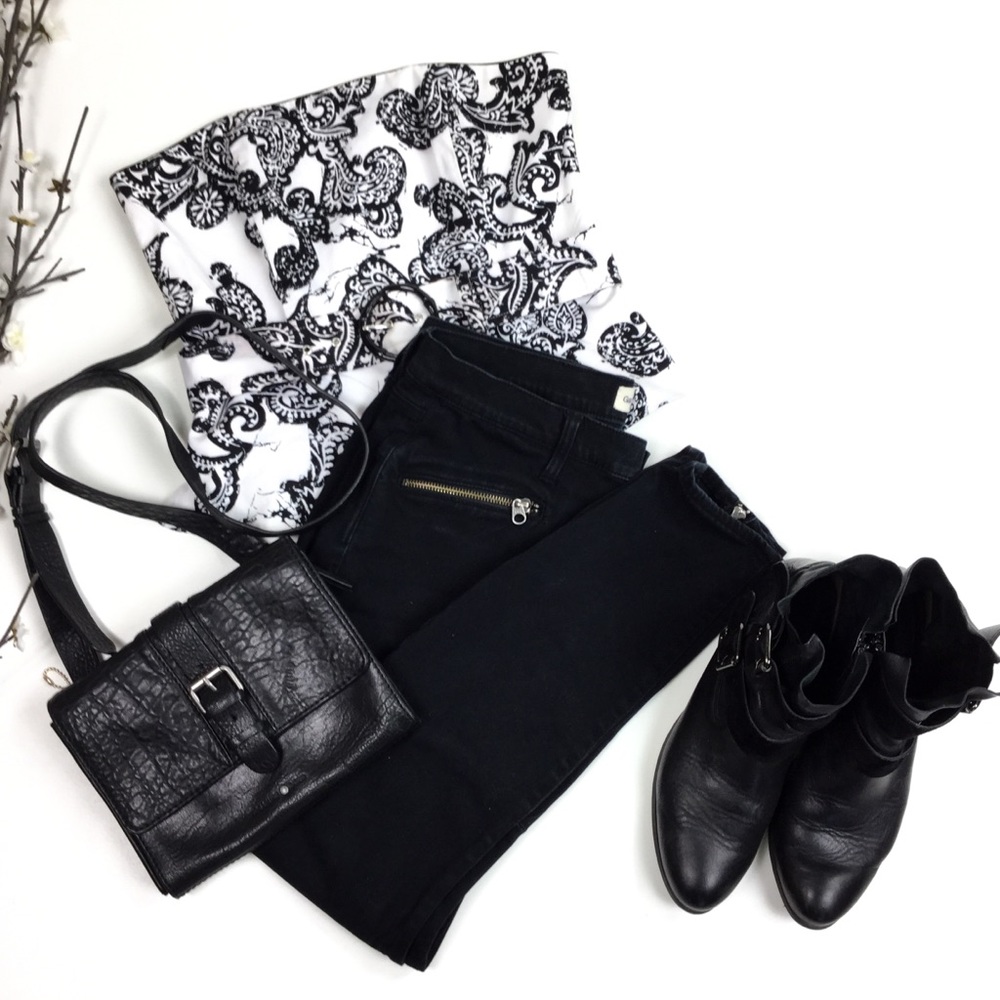 WHBM Black White Floral Belted Lined Top